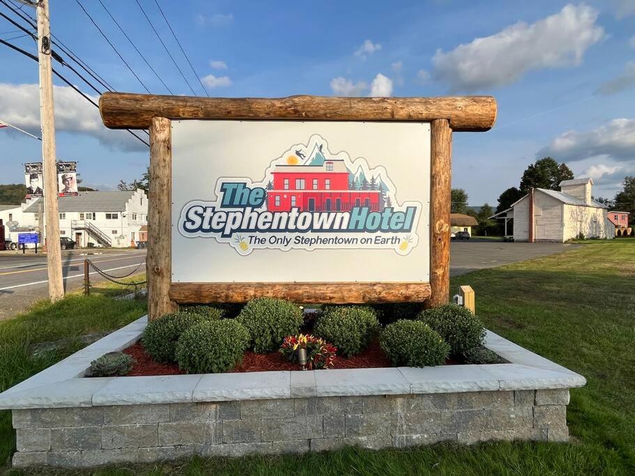 2 Bed Berkshire Getaway @ Stephentown Hotel المظهر الخارجي الصورة